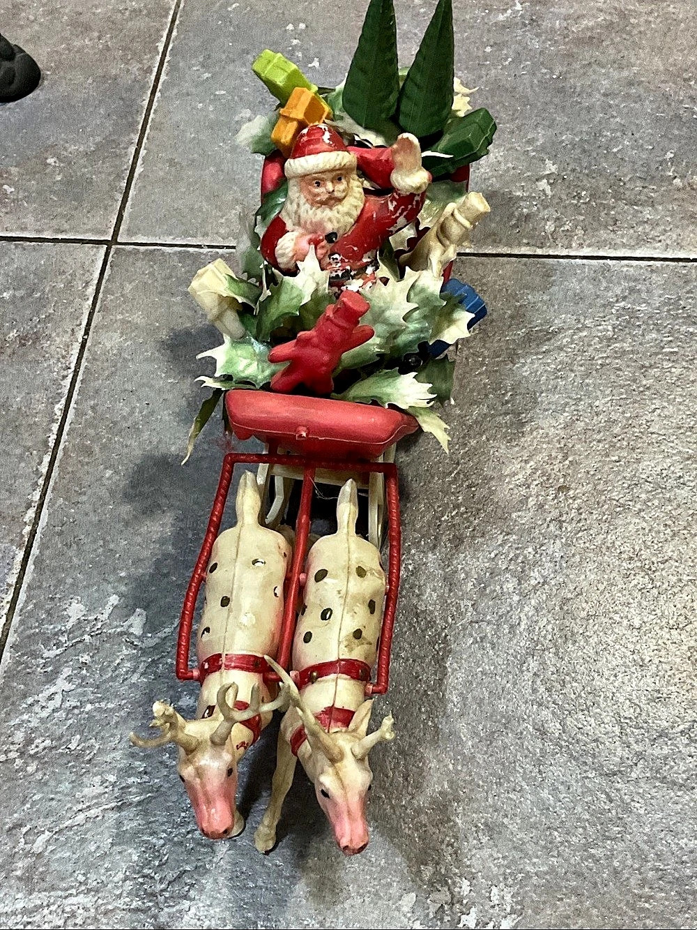 Santa Sleigh Reindeer Holiday Decor Red & Green Vintage 1960’s